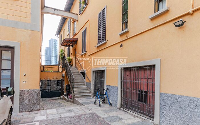 Case in Vendita e in Affitto - 2