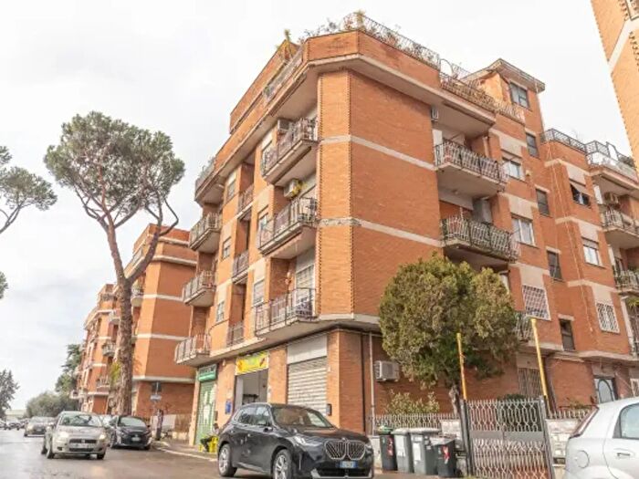 Appartamento trilocale in vendita in Via Giacomo Brodolini, Ciampino