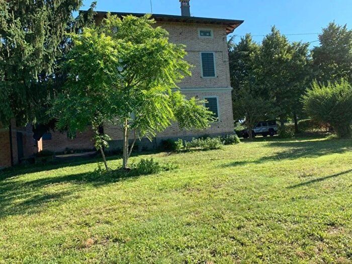 Casa con 5 locali in vendita in Castelvetro Di Modena