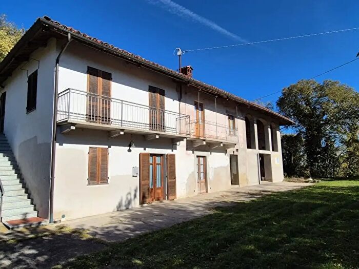 Casa con 10 locali in vendita in Via Breuss, San Sebastiano Da Po