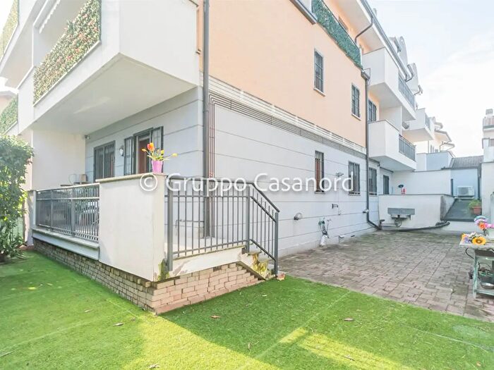 Appartamento trilocale in vendita in Via Marconi, Cernusco Sul Naviglio