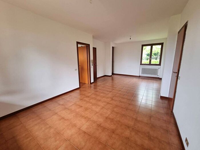 Appartamento trilocale in affitto in Via del Colle, Barasso