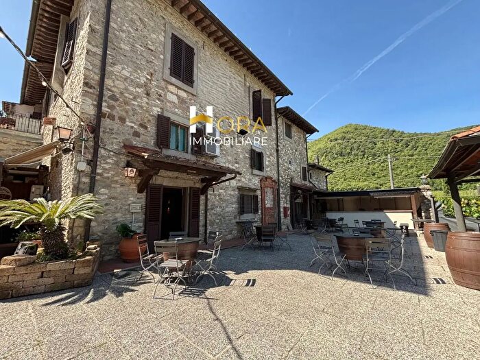 Casa con 20 locali in vendita in Via di Rosano, Bagno A Ripoli