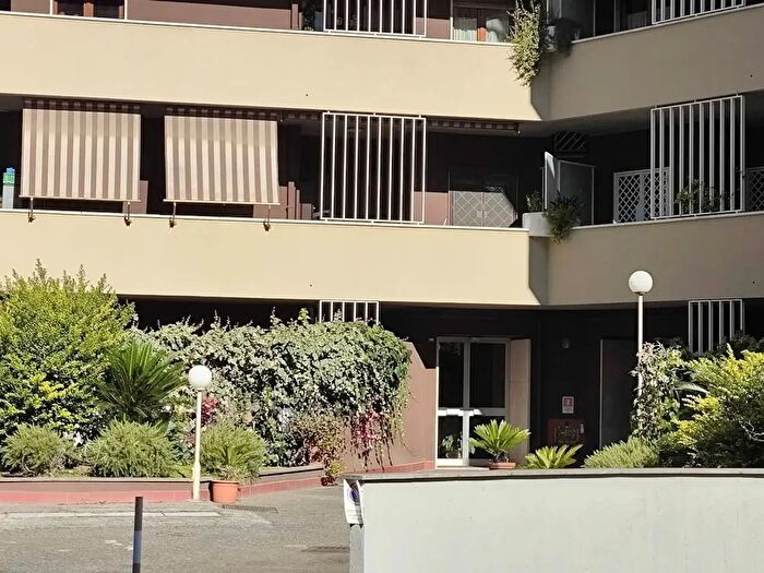 Appartamento trilocale in vendita in Via Marino Ghetaldi, Roma