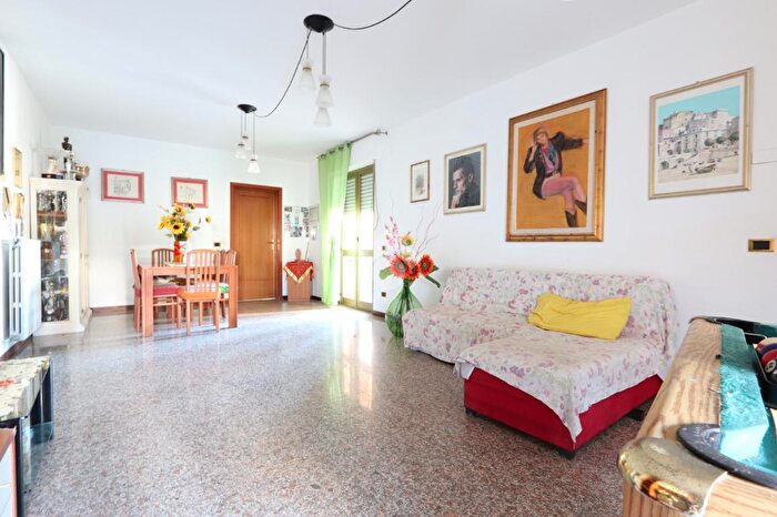 Appartamento con 5 locali in vendita in Via E De Filippo, Martinsicuro