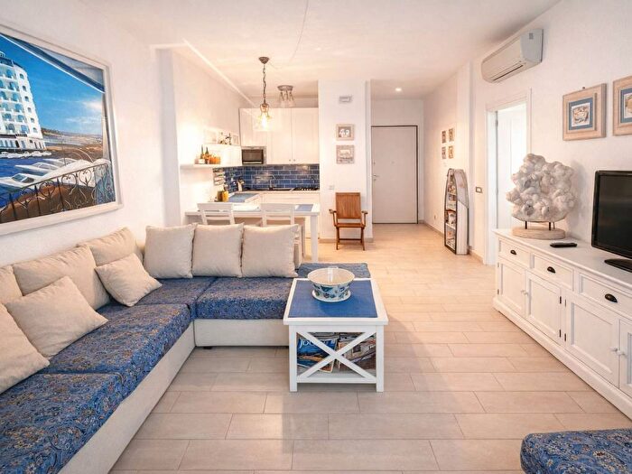 Appartamento trilocale in affitto in Via delle Rose, Centro, Misano Adriatico