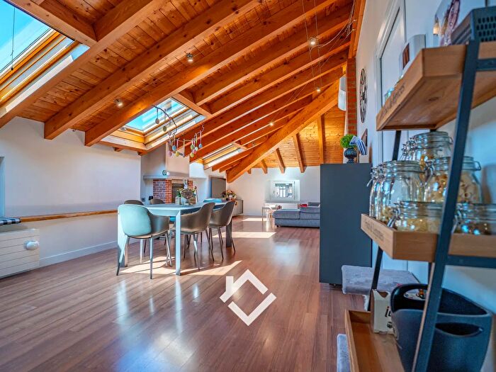 Appartamento trilocale in vendita in Via della Fornace, Varese