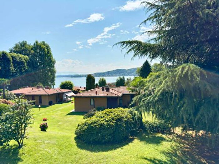 Appartamento quadrilocale in vendita in Via Sempione, Lesa