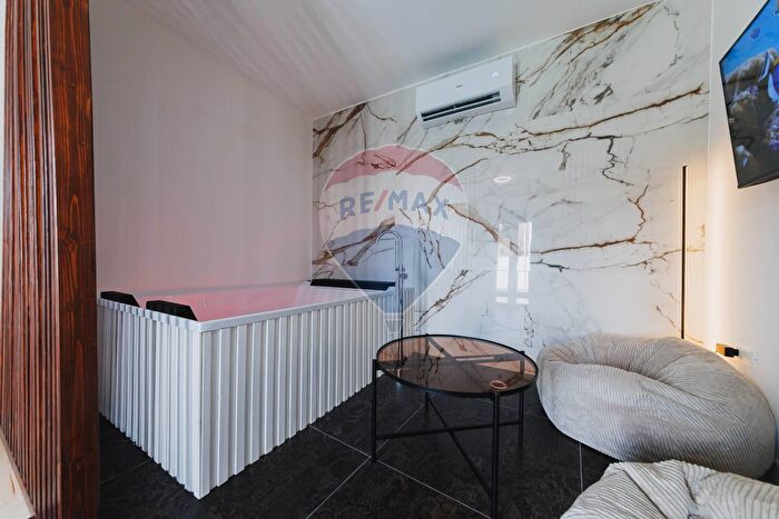 Casa bilocale in vendita in Via Marchese di Montrone, Adelfia