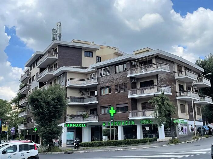 Appartamento quadrilocale in vendita in Via dei Prati Fiscali, Roma