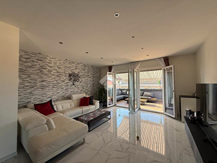 Appartamento quadrilocale in vendita in Via Vettor Pisani, Venezia