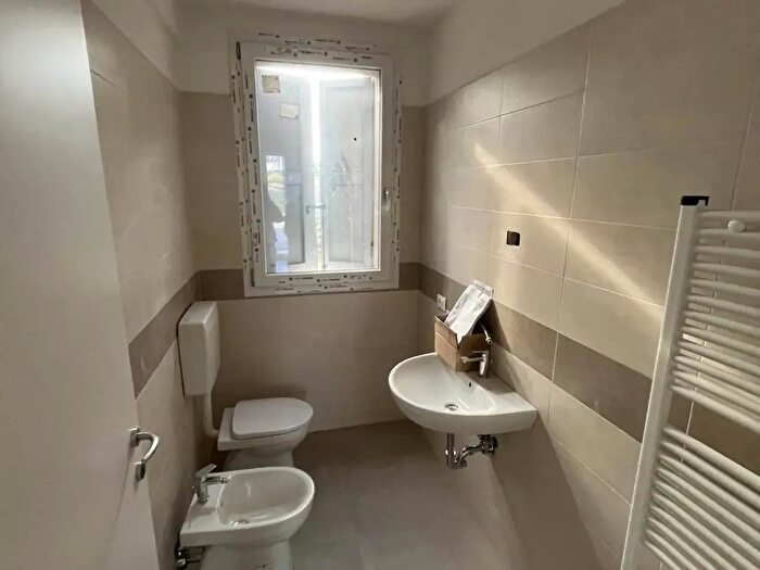 Casa con 6 locali in vendita in Reggiolo