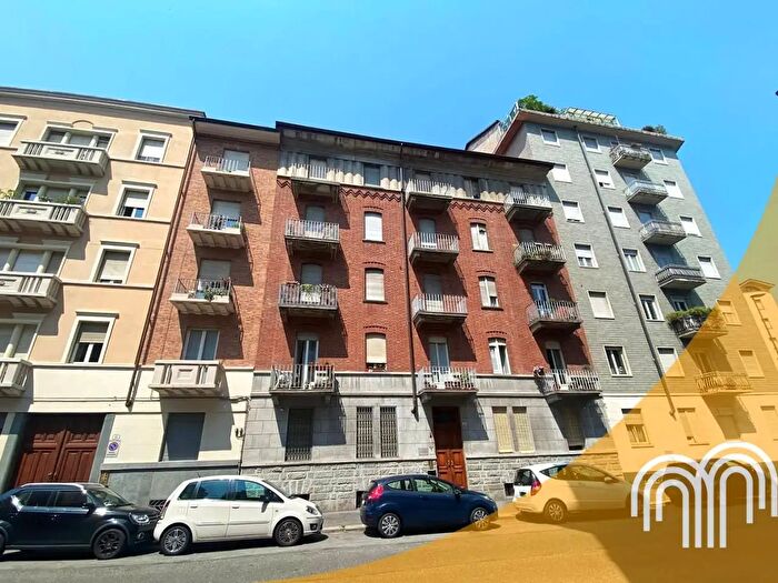 Appartamento trilocale in vendita in Via Caprie, Torino