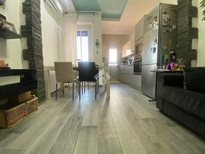 Appartamento bilocale in vendita in Via Ventimiglia, Torino