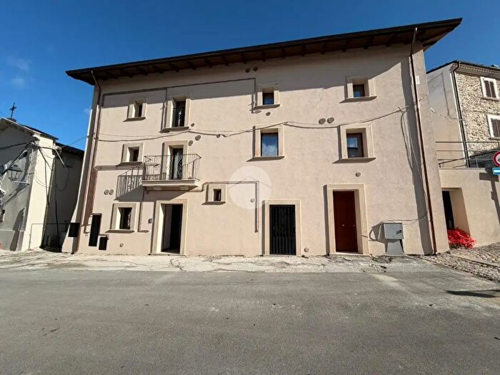 Appartamento bilocale in vendita in Via Franco Nusca, Rocca Di Mezzo