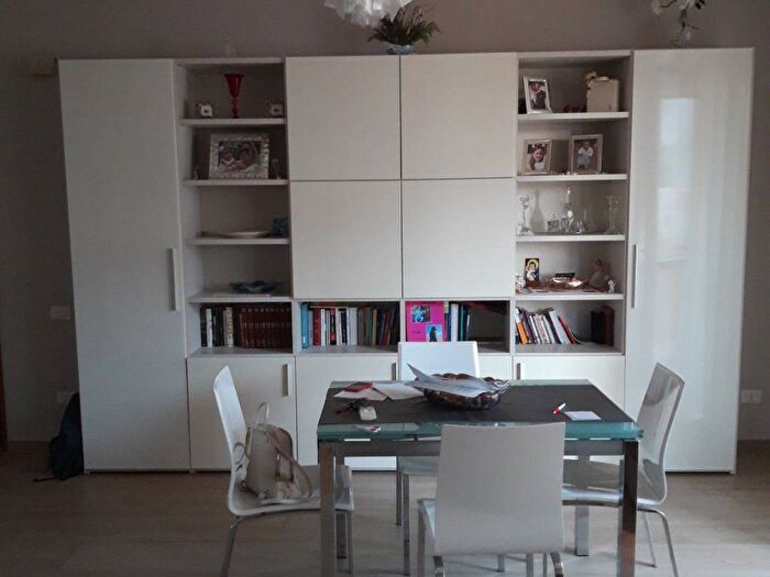 Appartamento quadrilocale in affitto in Via Giampiero Combi, Roma, Roma