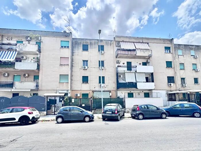 Appartamento quadrilocale in vendita in Via Giovanni Besio, Palermo