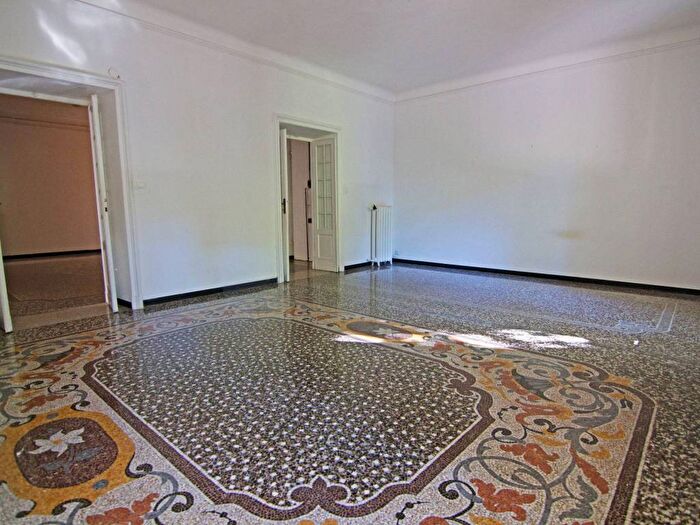 Appartamento con 6 locali in affitto in Corso Magenta, Castelletto, Genova