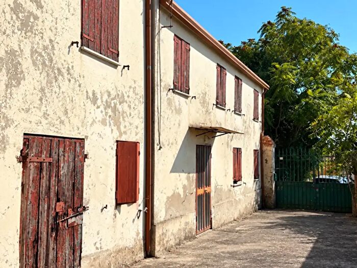 Casa quadrilocale in vendita in Via Aganoor, Arqua' Petrarca
