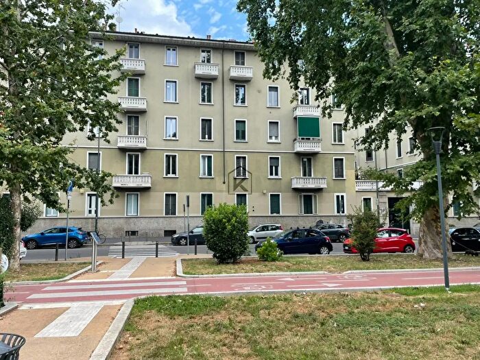 Appartamento bilocale in affitto in Viale Argonne, Milano