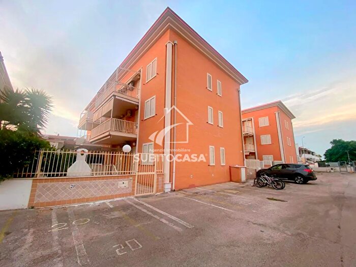 Appartamento bilocale in vendita in Via delle Mimose Campomarino Lido Cb, Campomarino