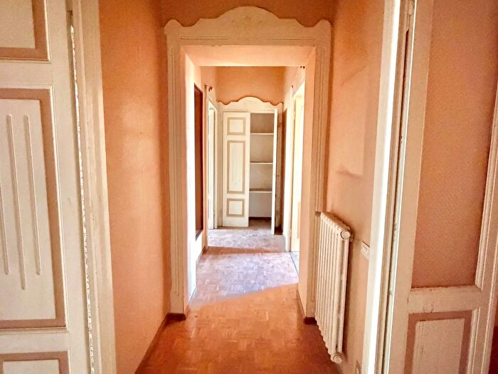 Appartamento con 10 locali in vendita in Tortona