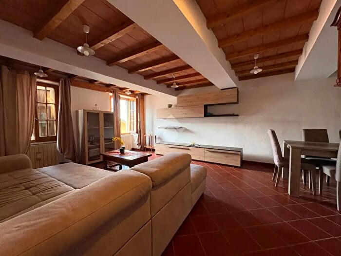 Casa quadrilocale in vendita in Via San Gemignano, Massa