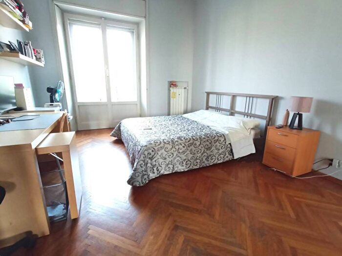Appartamento trilocale in affitto in Viale Beatrice dEste, Bocconi, Milano