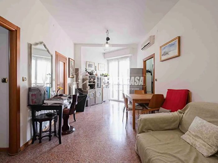 Appartamento bilocale in vendita in Via Edolo, Milano