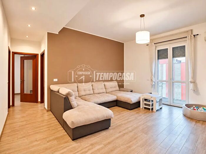 Appartamento trilocale in vendita in Novara