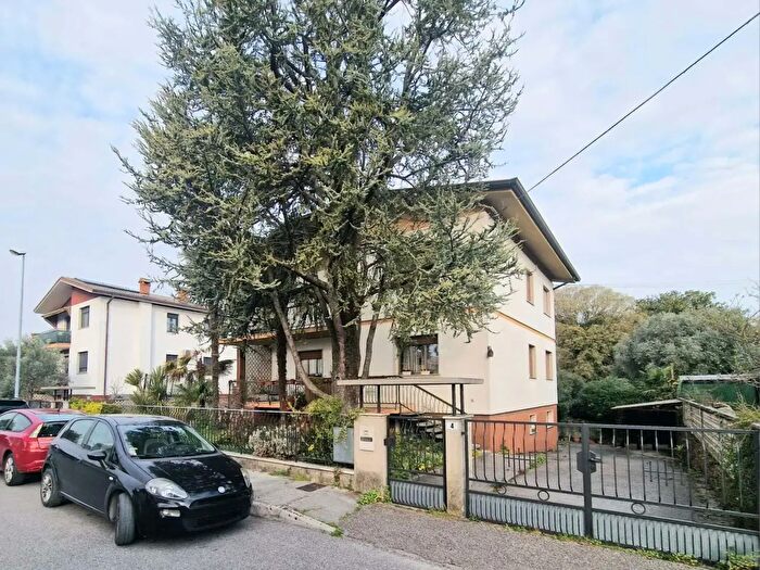 Appartamento quadrilocale in vendita in Via Quaiatti Snc, Gradisca DIsonzo