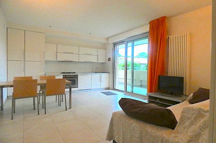 Appartamento trilocale in affitto in Viale Antonio Gramsci, Abissinia, Riccione