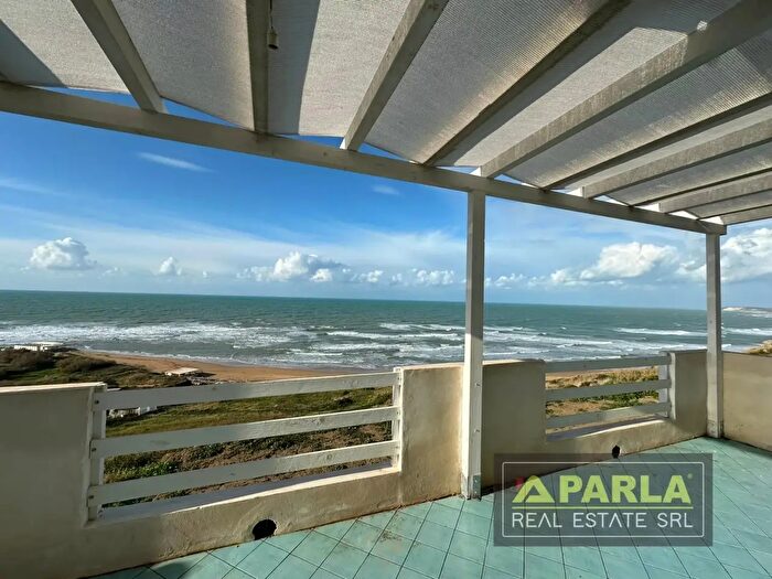 Appartamento con 16 locali in vendita in Siculiana