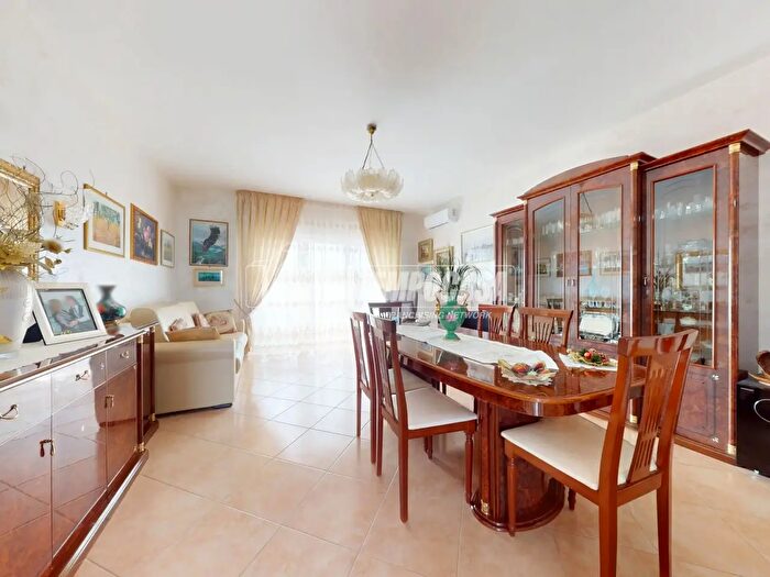 Appartamento trilocale in vendita in Via Papa Giovanni XXIII, Turi