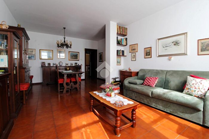 Appartamento trilocale in vendita in Via Garibaldi, Sedriano