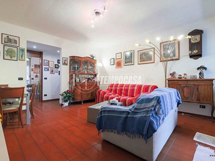 Appartamento con 5 locali in vendita in Via Rodolfo Mondolfo, Bologna