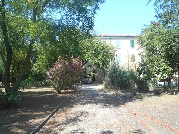 Appartamento quadrilocale in vendita in Via Caduti del Mare, Comacchio