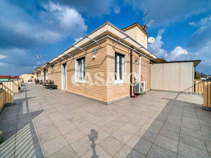 Appartamento con 5 locali in vendita in Via Monte Rosa, Torino