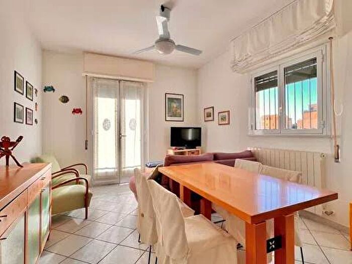 Appartamento trilocale in affitto in Via Aurelia, Finale Ligure