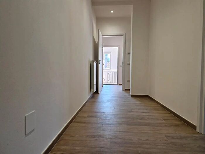 Appartamento con 5 locali in vendita in Cecina