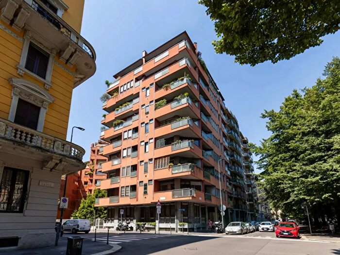 Appartamento trilocale in affitto in Viale Lazio, Milano