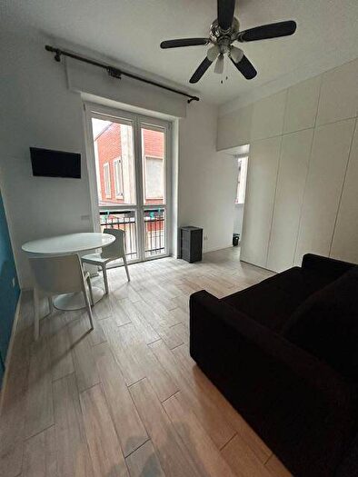 Appartamento monolocale in affitto in Via Trevi, Dergano, Milano