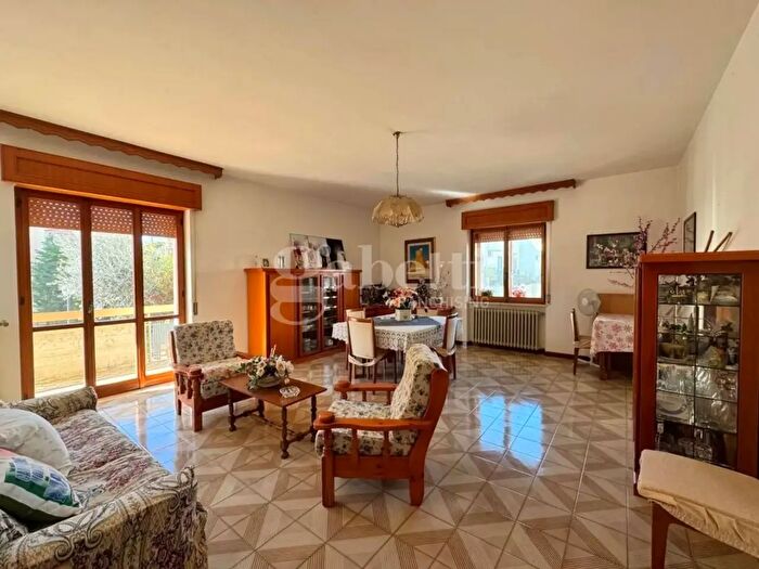 Appartamento con 6 locali in vendita in Termoli