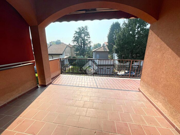 Appartamento quadrilocale in vendita in Via Valletta, Saronno