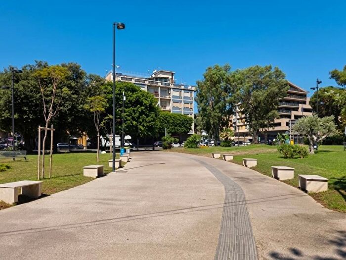 Appartamento trilocale in affitto in Viale Giostra, Garibaldi, Messina