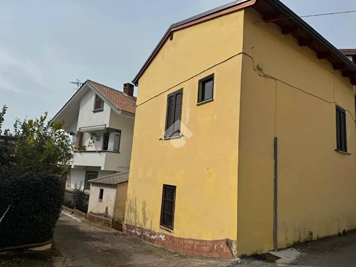 Appartamento bilocale in vendita in Via Olivella, Minturno