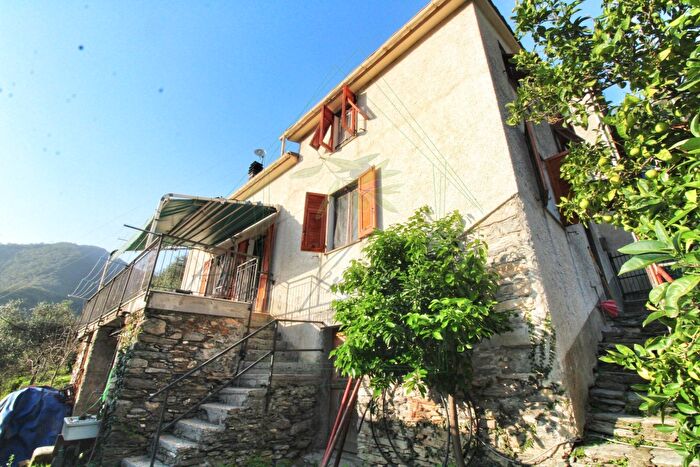 Casa con 5 locali in vendita in Passo al Groppallo, Rapallo