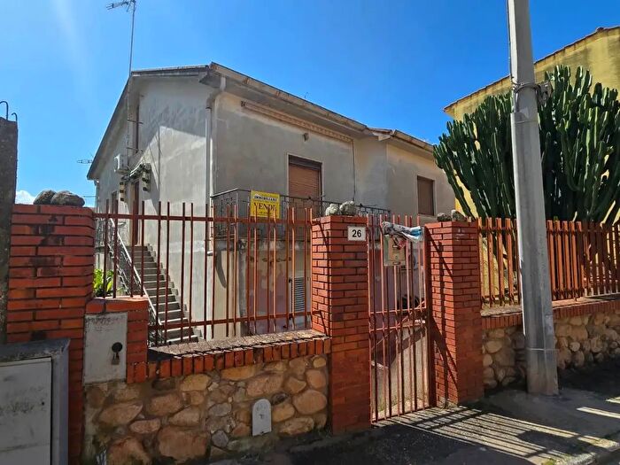 Casa con 6 locali in vendita in Via Marghine, Iglesias