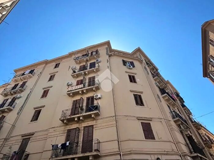Appartamento trilocale in vendita in Via Giuseppe Patricolo, Palermo