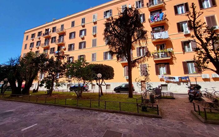 Appartamento trilocale in vendita in Via Prenestina, Roma